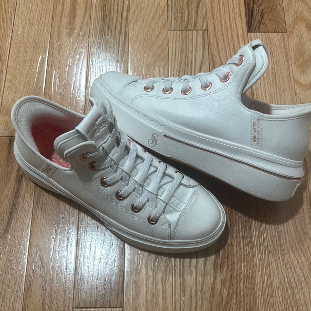 Women's Skechers Slipin Snoopdog White Sneakers